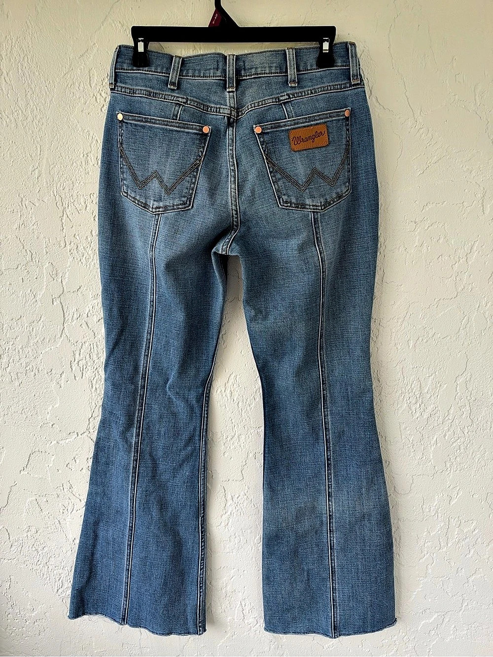 Wrangler High Rise Flare Blue Jeans sz 28